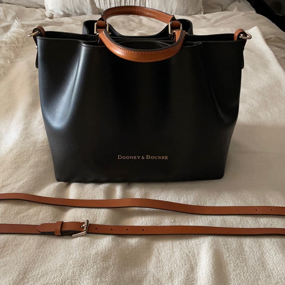 Dooney Burke City Barlow